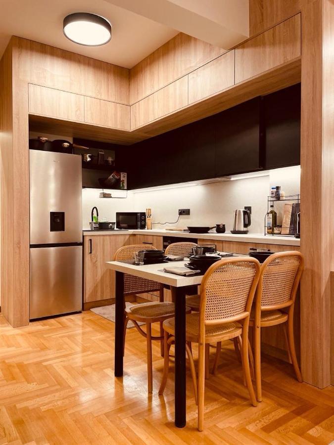 2 Bedroom Apt - Live Like A Local In Kolonaki Athen Exterior foto