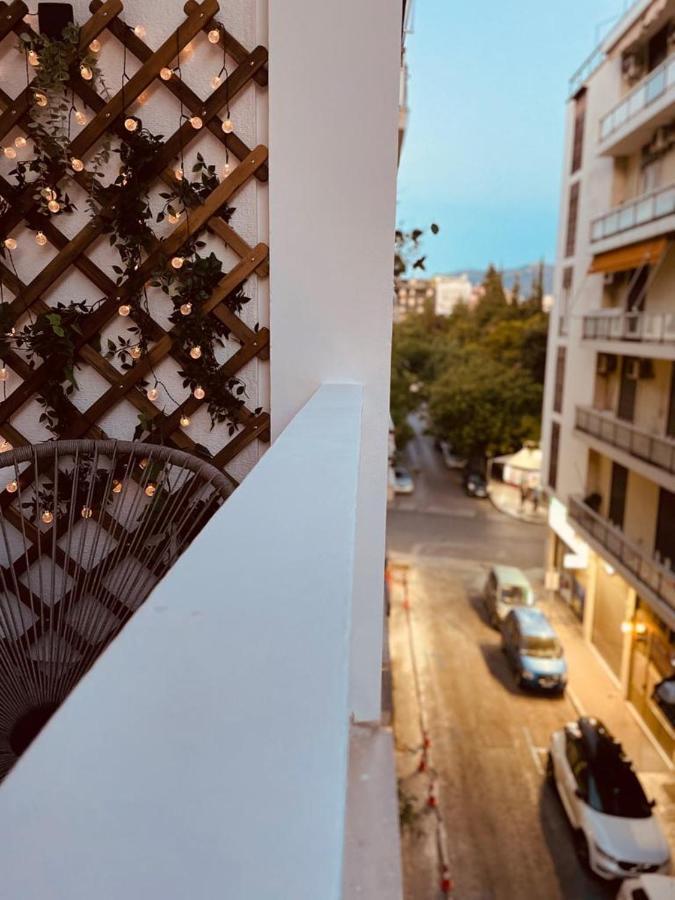 2 Bedroom Apt - Live Like A Local In Kolonaki Athen Exterior foto