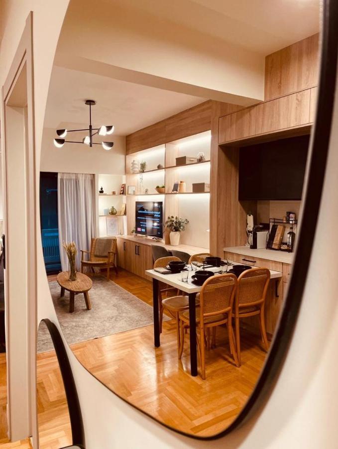 2 Bedroom Apt - Live Like A Local In Kolonaki Athen Exterior foto