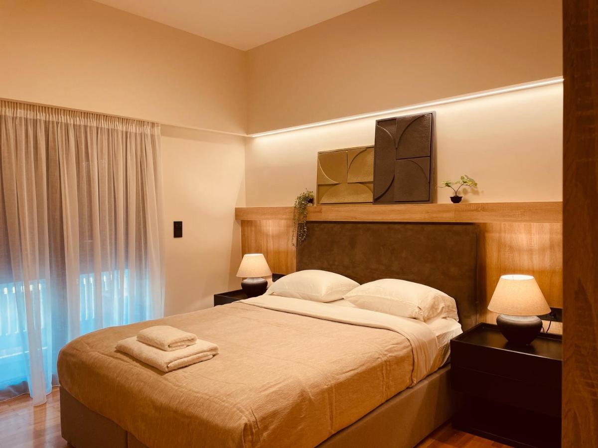 2 Bedroom Apt - Live Like A Local In Kolonaki Athen Exterior foto