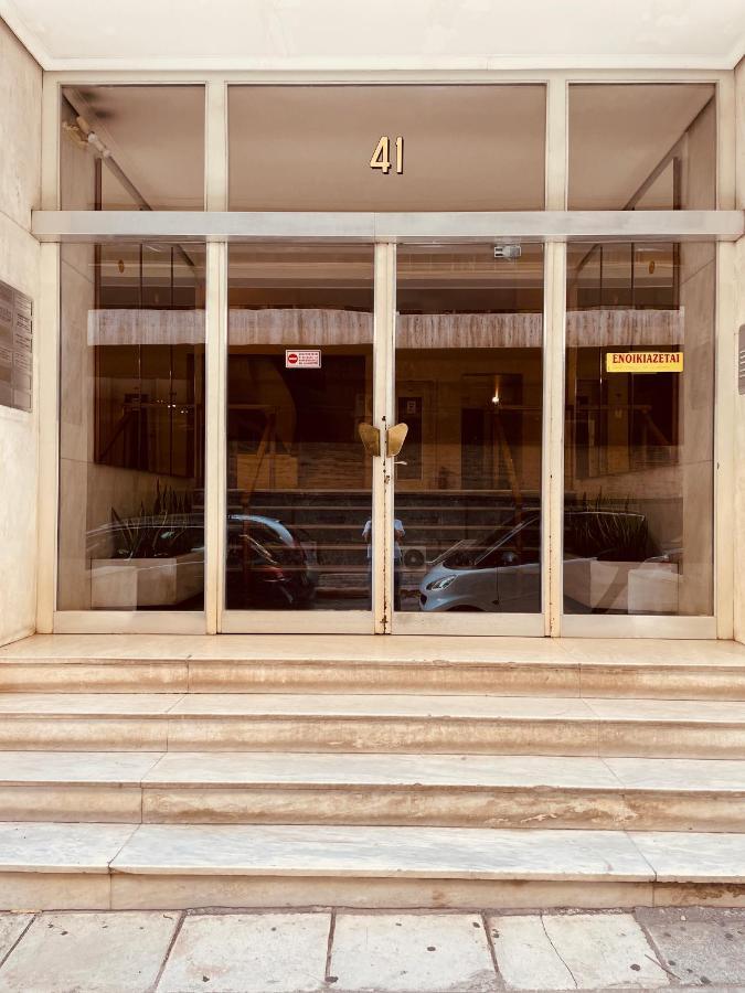 2 Bedroom Apt - Live Like A Local In Kolonaki Athen Exterior foto