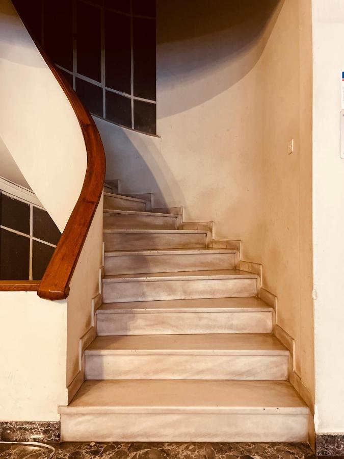 2 Bedroom Apt - Live Like A Local In Kolonaki Athen Exterior foto